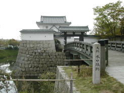 水口城址。お城とお堀と石垣はいつ見ても良いっ♪