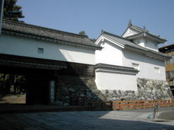 大垣城の内柳口門（復元されたもの）