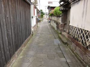 青島は外周1.5kmを回ることができます